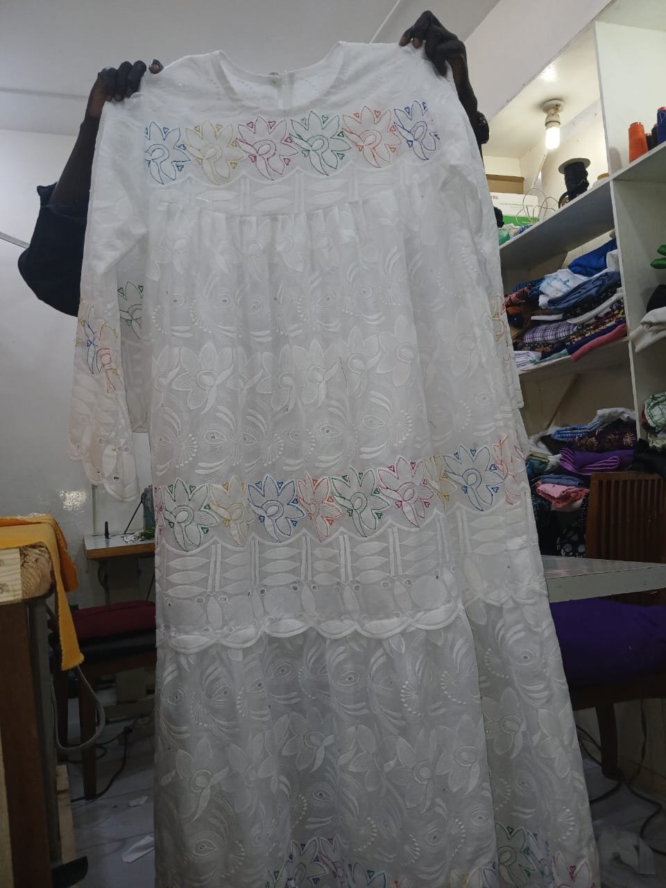 Robe blanche en cotonnade-3